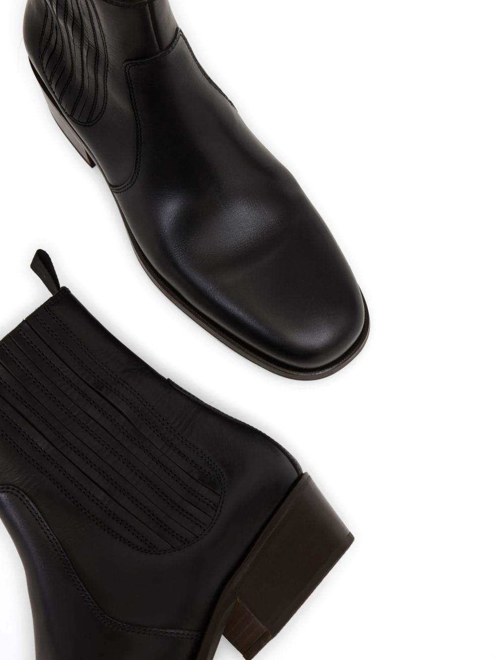 CHELSEA BOOTS